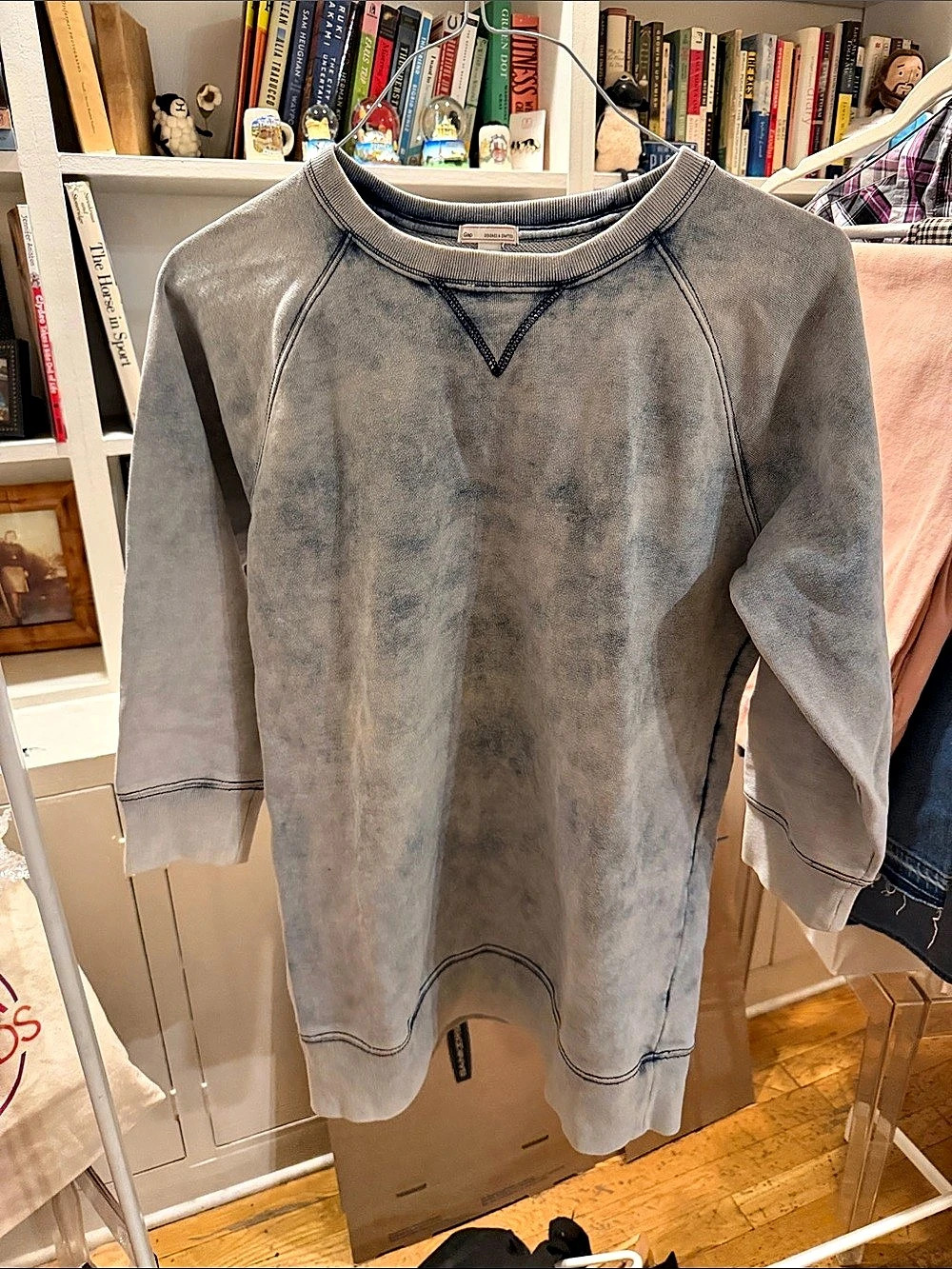 Gap Grey blue tie dye Sweatshirt Size Medium